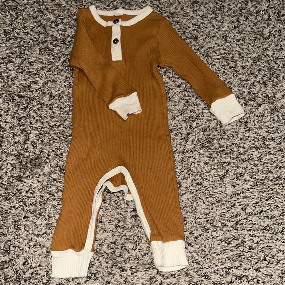 3 One Piece Rompers - Picture 7 of 8